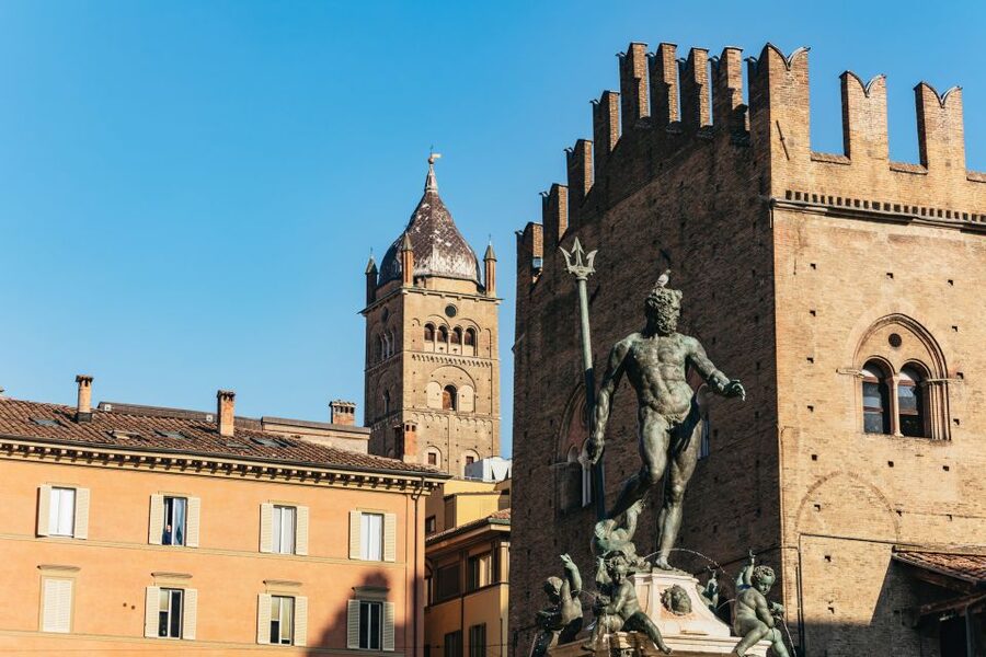 Bologna: City Center Walking Tour - Neptune Fountain start: a fun launch point with instant payoff