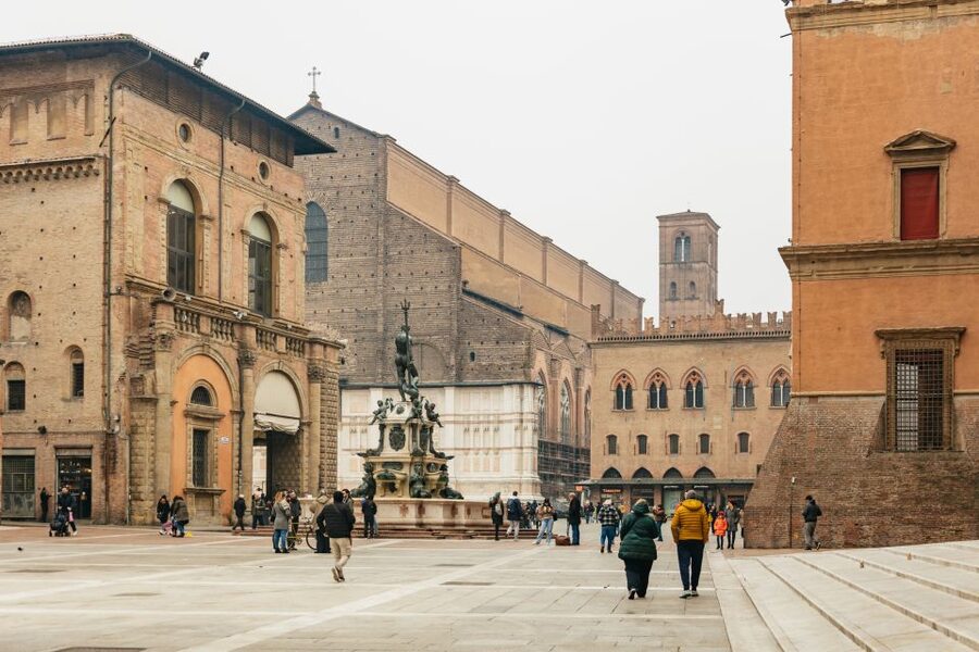 Bologna: City Center Walking Tour - Piazza Santo Stefano and the finishing loop back to Neptune