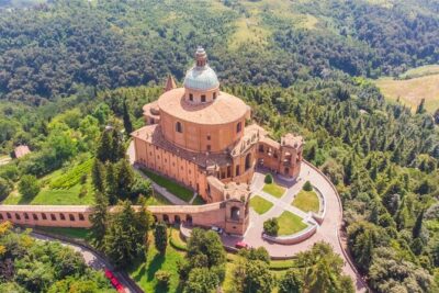 Bologna Walking Tour with Audio and Written Guide - What you need to make the audio tour actually work