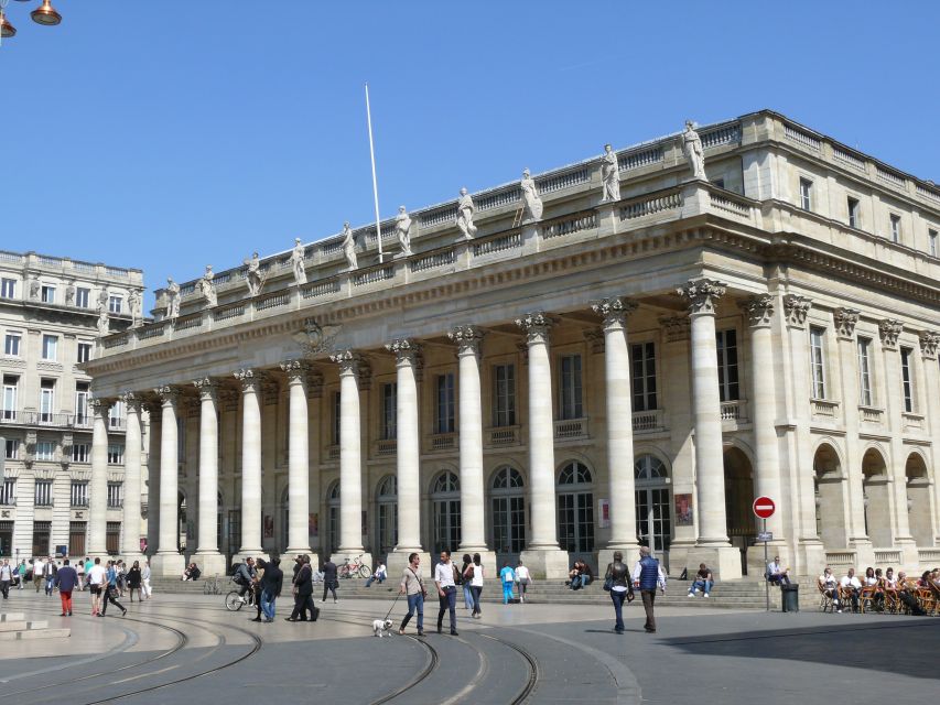 Bordeaux: Guided Walking Tour - Garonne River bridges: romance with a viewpoint payoff