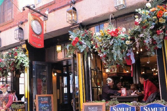 Boston Historic Taverns Tour with Tastings and Ferry - Warren Tavern: beer (and a roof with old names)