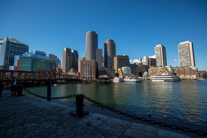 Boston Movie Mile Walking Tour - Boston Common Visitor Center: keep your bearings