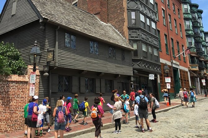 Boston Seafood Lovers Food and History Walking Tour - The guide factor: humor plus real city context
