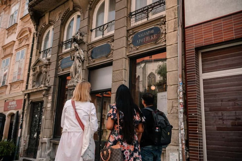 Bratislava: Private Walking Tour with Optional Beer Tasting - Key things I’d zero in on