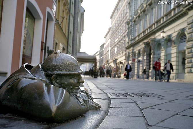 Bratislava walk tour with bonuses and castle 3€ + Tip, kids free - Price and value: why $3.63 can still be a solid deal