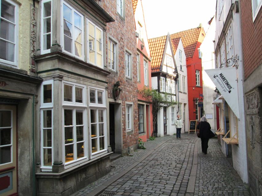 Bremen: Walking Tour of Historic Schnoor District - Strolling the oldest profane buildings from Haus Schnoor 15 to Packhaus Schnoor 2