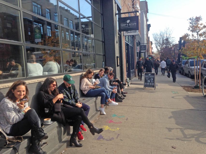 Brooklyn: 2-Hour Best of Brooklyn Walking Tour -Williamsburg - Water views and the Manhattan skyline: the bonus moment that sticks