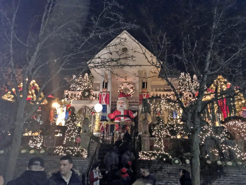 Brooklyn: Dyker Heights Christmas Walking Tour - Key things you’ll notice on this Dyker Heights tour