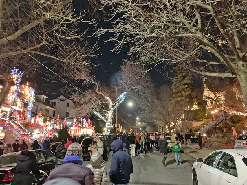 Brooklyn: Dyker Heights Christmas Walking Tour - Cold-Weather Reality: Comfort Tips for a 1.5-Hour Winter Walk