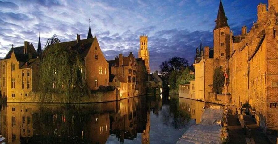 Bruges: Guided Walking Tour - Walplein Square, Stoofstraat, and the streets that carry Bruges energy
