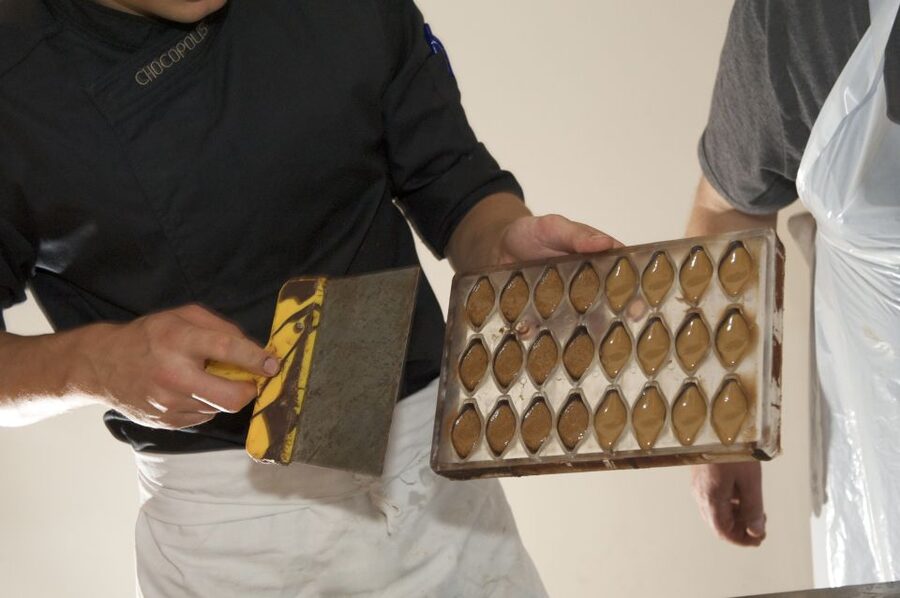 Brussels: Chocolate Workshop and Guided Walking Tour - Language and Guide Style: English, French, or Dutch