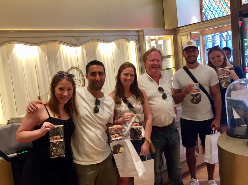 Brussels: Chocolate Workshop and Guided Walking Tour - The City Walk Part: Grand Place, Manneken Pis, Fishmarket, Saint Géry