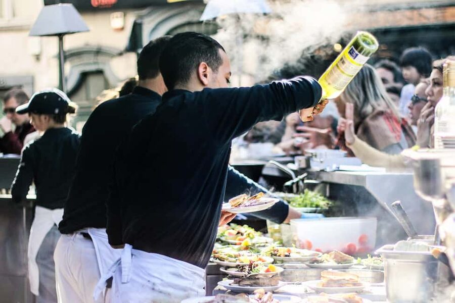 Brussels: Walking Tour with Belgian Lunch, Chocolate, & Beer - Price and value: what $101 buys you in real terms
