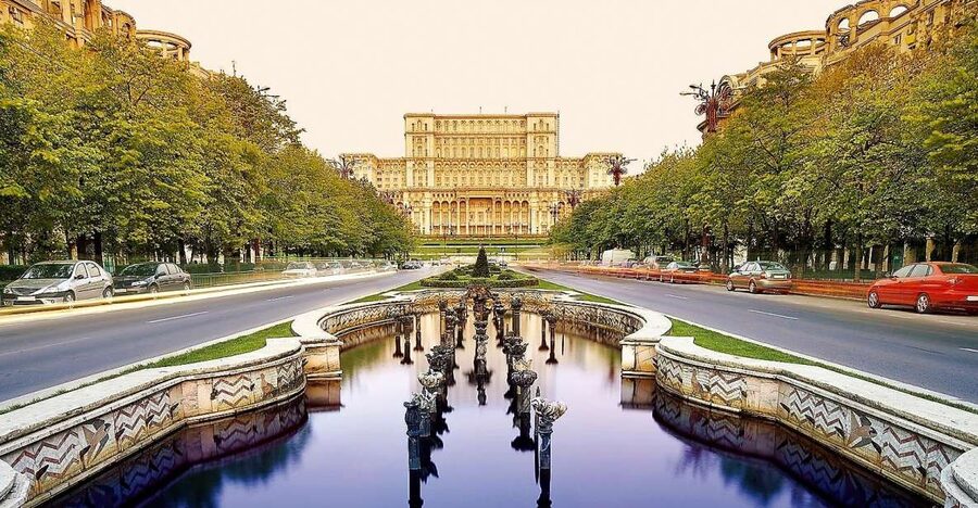 Bucharest: City Highlights Guided Walking Tour - Cismigiu Gardens Reset: A Calm Stroll and the Oldest Park in Bucharest