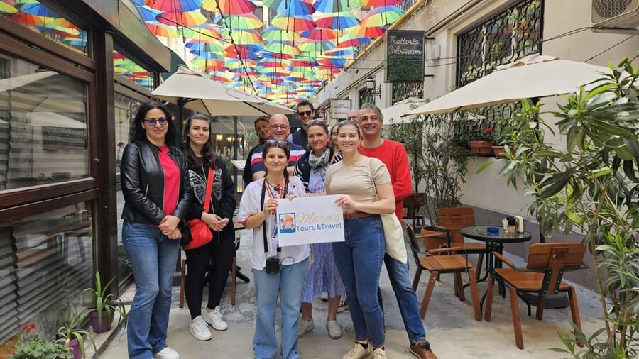Bucharest: Guided Walking Tour with Romanian Snack - Key highlights at a glance