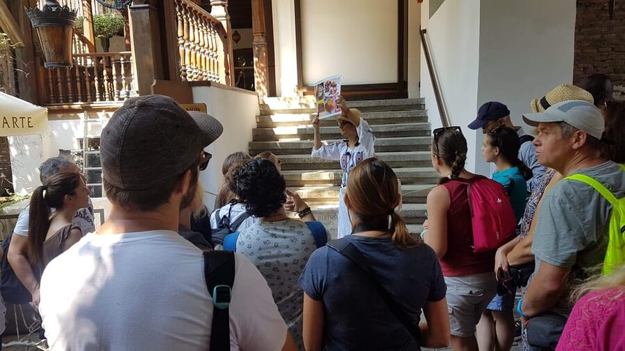 Bucharest: Guided Walking Tour with Romanian Snack - Piața Unirii: the Palace of the Parliament from the right angle