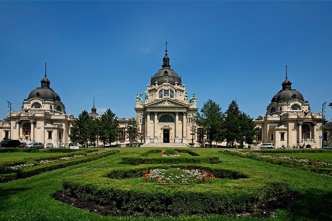 Budapest All in One Small Group Walking Tour with Strudel Stop - Getting oriented at the Hungarian State Opera House and Andrassy Avenue
