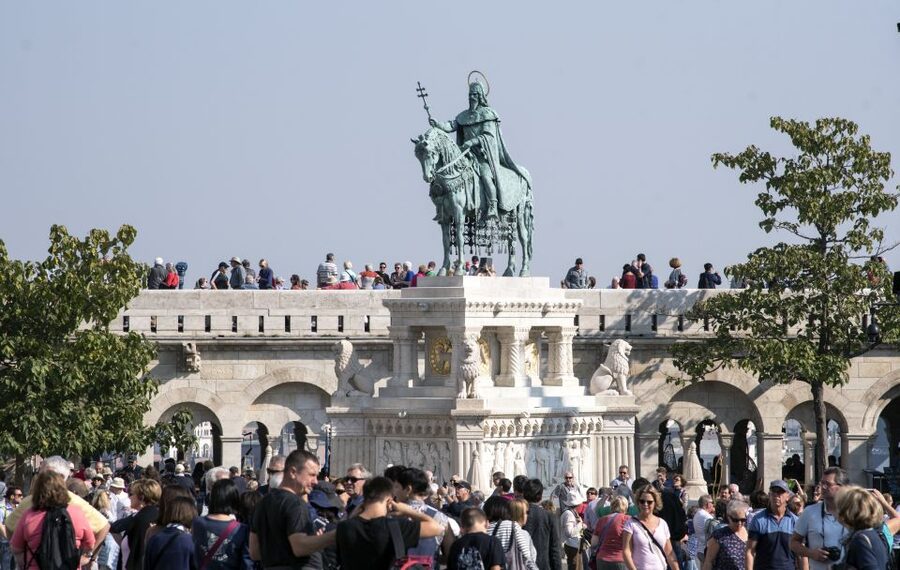 Budapest: Buda Walking Tour - Fisherman’s Bastion viewpoints: best bang for your walking time