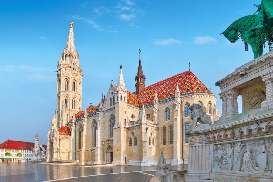 Budapest: Buda Walking Tour - Starting at Matthias Church: how to find your group fast