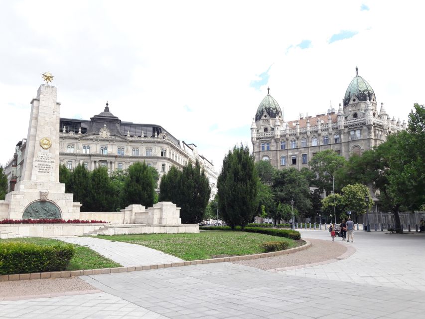 Budapest: City Center Walking Tour - Mr Safe, Liberty Square, and the hard lessons you can’t skip