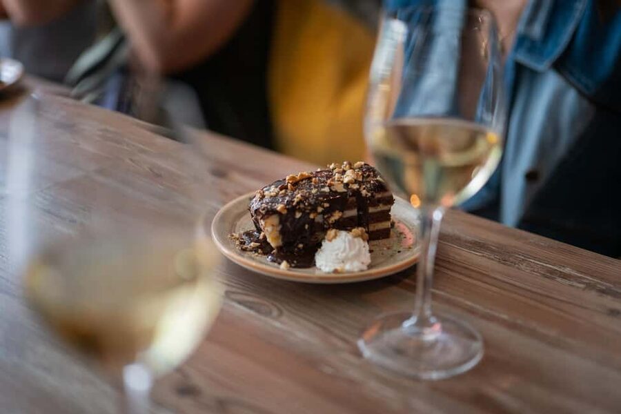 Budapest Guided Food Walking Tour with Drinks Included - Guide Impact: When the Story Makes the Food Taste Better
