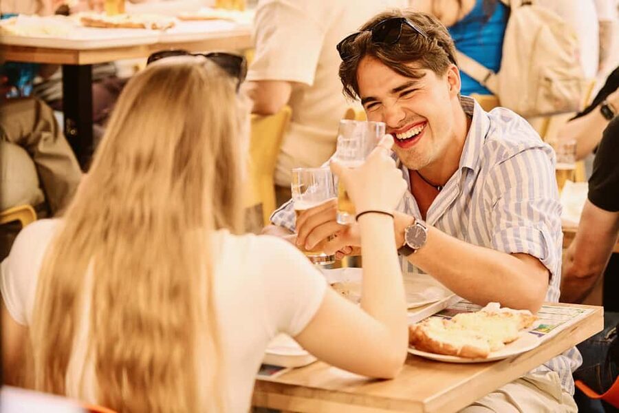 Budapest Guided Food Walking Tour with Drinks Included - Drinks Included: Sweet Wine, Hungarian Beer, Shots, and Pálinka