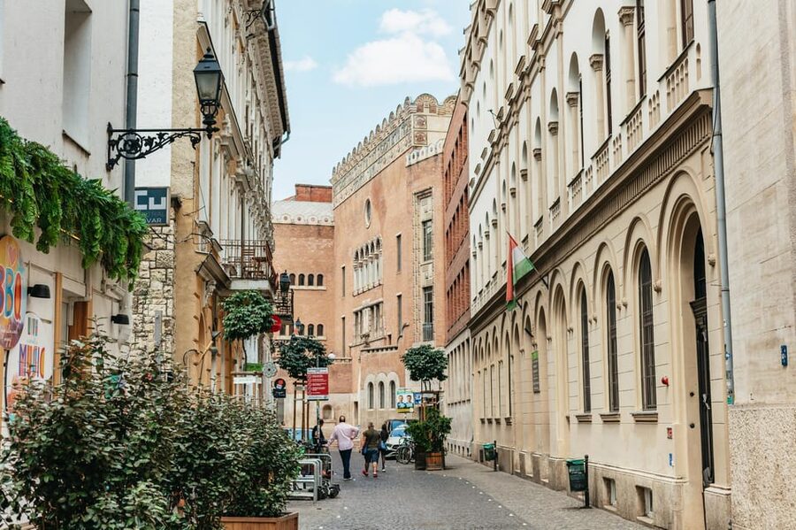 Budapest: Jewish History Guided Walking Tour with Historian - District VII: where Budapest’s Jewish story still shows
