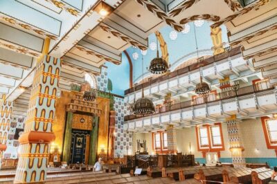 Budapest: Jewish History Guided Walking Tour with Historian - Start point at Kempinski Corvinus: easy to find, easy to settle in