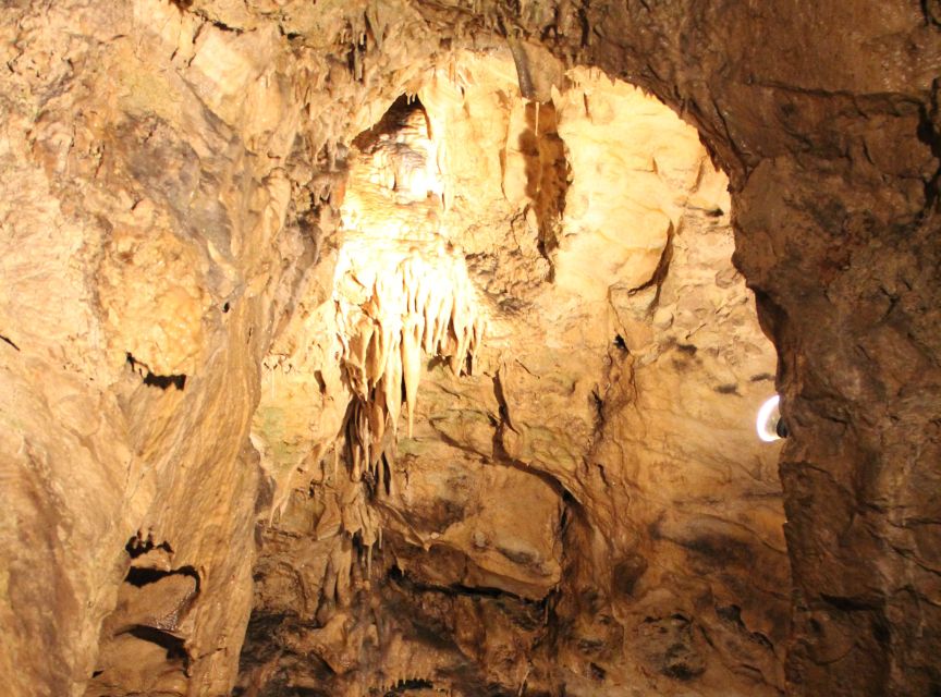 Budapest: Semlő-hegyi & Pál-völgyi Caves Guided Walking Tour - How the guides bring the caves to life (Peter, Flavia, and the caving-school feel)
