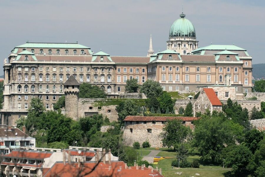 Budapest: Walking Tour in German - Fisherman’s Bastion Views: The Photo Spot, Done with Context