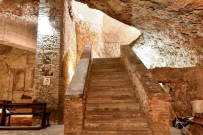 Cagliari: Underground Cagliari Walking Tour - Step Into the WWII Tunnel-Shelter Under the Salesian School