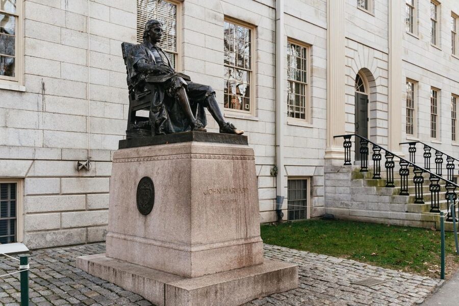 Cambridge: Harvard University Student-Guided Walking Tour - Meet Your Student Guide: why the point of view matters