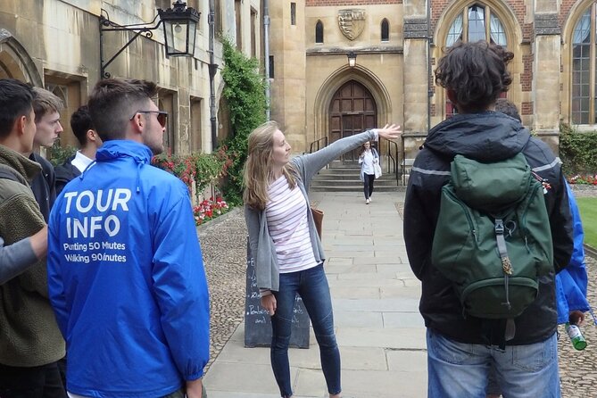 Cambridge University Walking Tour by Alumni™ Kings College Option - Old Cavendish Laboratory: how science changed Cambridge (and beyond)