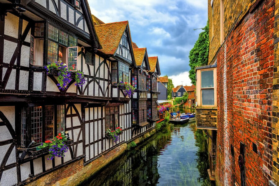 Canterbury: Walking Tour with Green Badge Guide - Price and value: what $20 buys you in Canterbury time