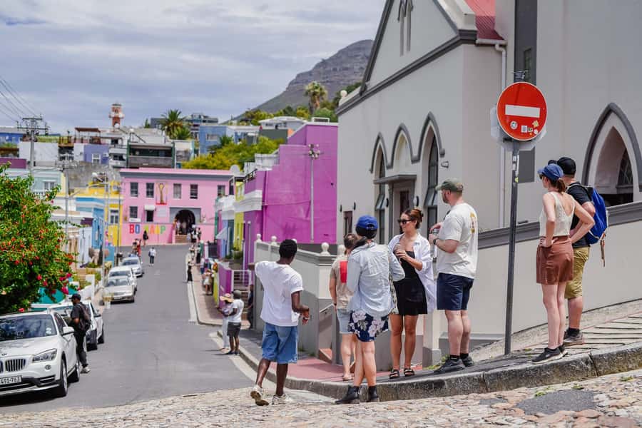 Cape Town: Art, Culture & History Walking Tour - Two hours from Bo-Kaap to District Six: what you get for $37