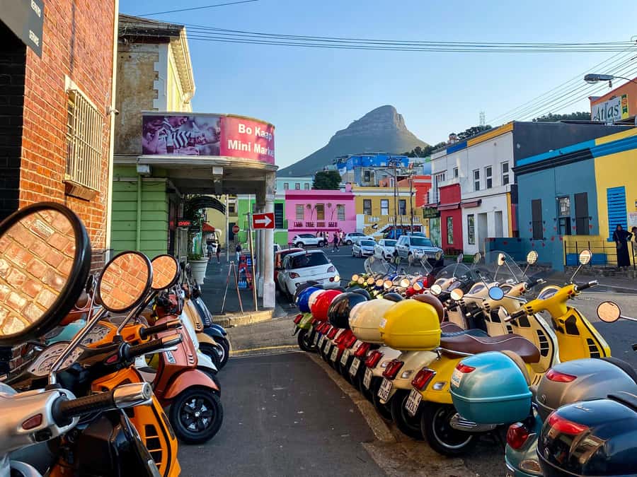 Cape Town: Art, Culture & History Walking Tour - Where the tour starts: Bo-Kaap Deli on Church Street