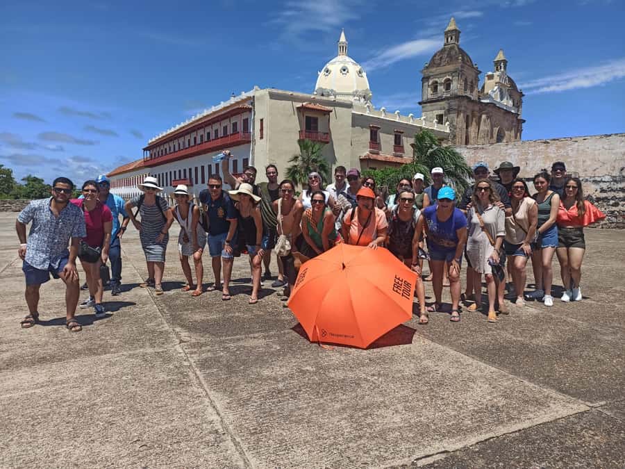 Cartagena: Historic Center and Getsemaní Shared Walking Tour - Museums on the route: Modern Art, Gold Museum, and Emerald Museum