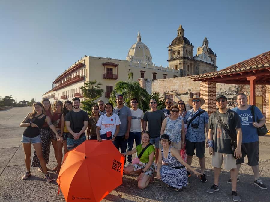 Cartagena: Historic Center and Getsemaní Shared Walking Tour - Getsemaní’s cultural corridor: umbrellas, graffiti, and the salsa-champeta ending