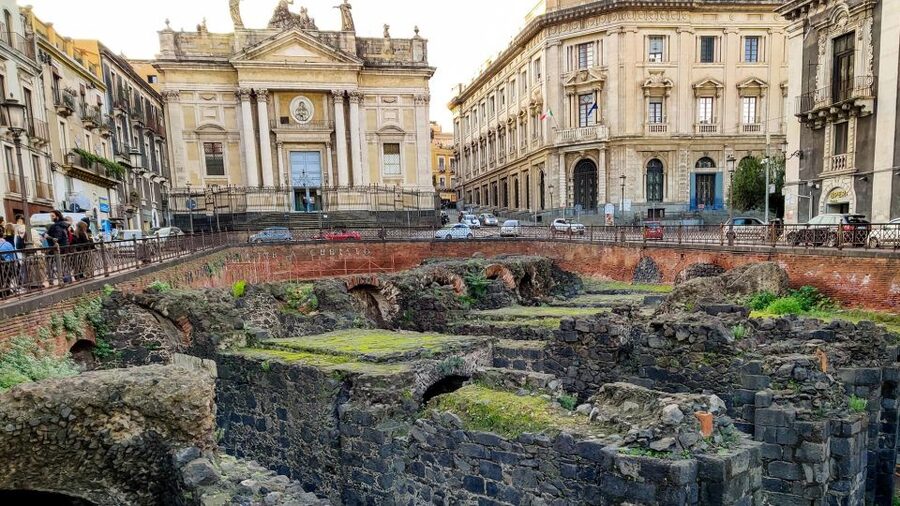 Catania: City Highlights Walking Tour - Piazza San Francesco, Via Teatro Greco, Piazza Dante, and Via Gesuiti