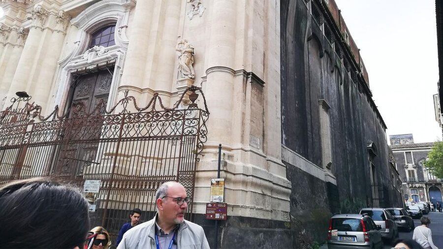 Catania: City Highlights Walking Tour - Pescheria Fish Market: See Catania Outside the Postcard Mode