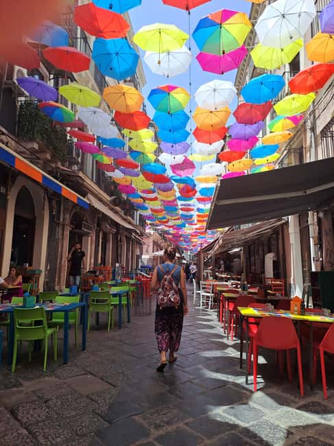 Catania: Street Food Guided Walking Tour - Fish Market Area: The Fried Fish Cone Moment