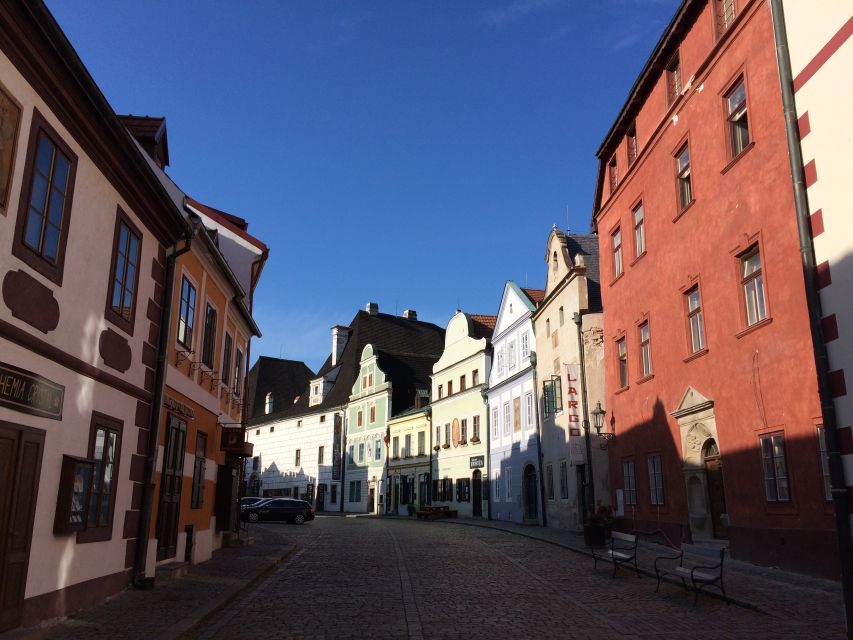 Český Krumlov: 2 Hour Private Walking Tour with Guide - Main Square to St Vitus Church: where the town’s “why” starts