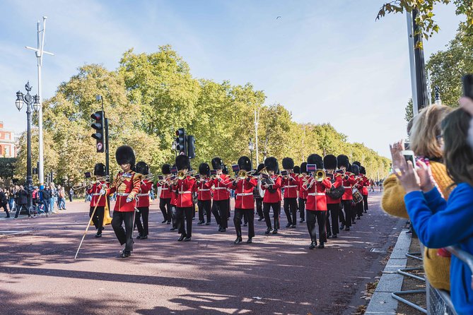 Changing of the Guard Guided Walking Tour in London - Who this Changing of the Guard walk suits best