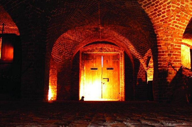 Charleston Ghost & Dungeon Night-Time Walking Tour with Entry to Provost Dungeon - Old Exchange and the Provost Dungeon: what you actually see