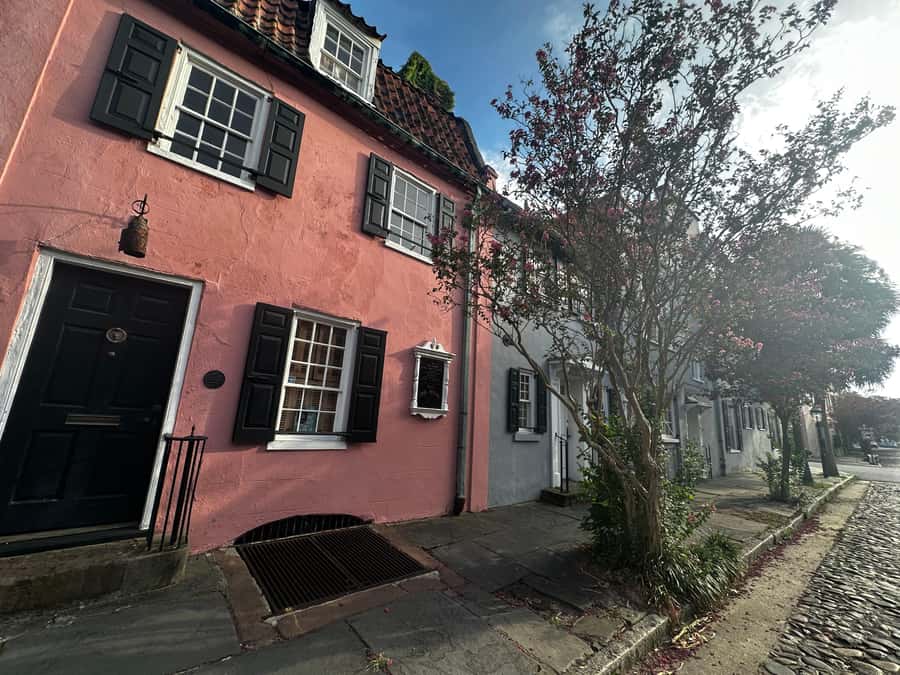 Charleston: History and Architecture Guided Walking Tour - Pace, Distance, and What 1 Mile Really Means in Charleston