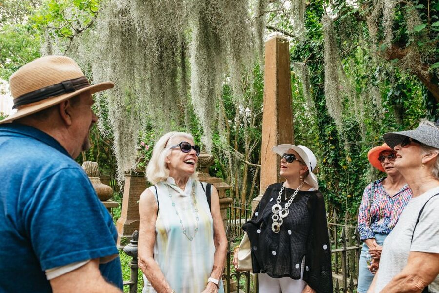 Charleston: Old Walled City Historical Walking Tour - Rainbow Row: A Quick Photo Stop That Connects to Wealth and Growth
