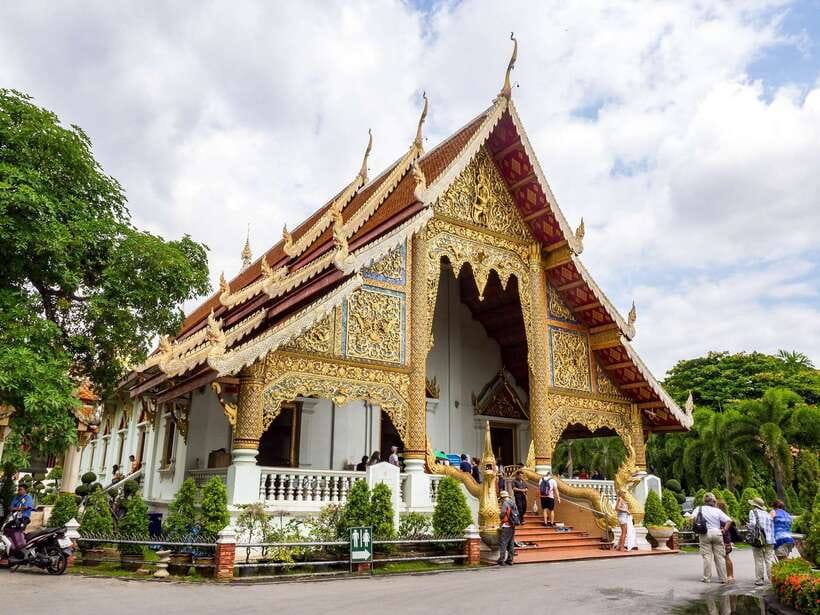 Chiang Mai: 3 Hour Old City and Temples Guided Walking Tour - Why a 3-Hour Old City Walk in Chiang Mai Feels Like the Right Pace