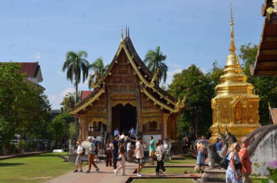 Chiang Mai: Historic Temples and City Guided Walking Tour - Three Kings Monument: the old city “map” moment