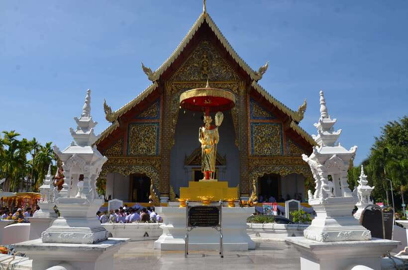 Chiang Mai: Historic Temples and City Guided Walking Tour - Price and value: what $21 really buys you