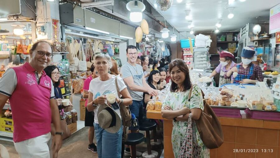 Chiang Mai: Local Food and Markets Guided Walking Tour - A short Chiang Mai food tour that actually teaches your palate
